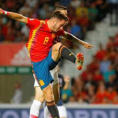 Podría jugar de 9 sin problemas: cabezazo poderosísimo de Saúl