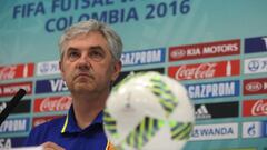 El seleccionador espa&ntilde;ol de f&uacute;tbol sala, Jos&eacute; Venancio L&oacute;pez, en una rueda de prensa.