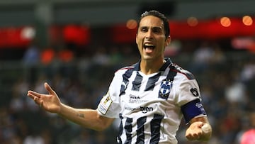 Con la camiseta de Rayados logró ganar dos campeonatos de Liga MX y tres Concachampions además de convertirse junto a Humberto Suazo en los referentes del ataque de Monterrey