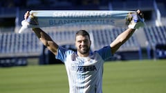 30/12/20 MALAGA PRESENTACION NUEVO JUGADOR FICHAJE
 ALEXANDER GONZALEZ