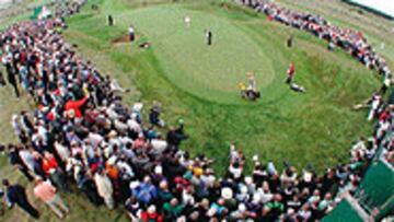 <B>AUMENTO ESPECTACULAR</b>. El golf es el deporte que más ha crecido en España al pasar de 5.201 licencias en 1970 a 195.081 en 2001, lo que le sitúan en el cuarto lugar.