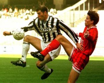 Zidane fichó con la Juventus de Turín en 1996 procedente del Girondins de Burdeos. Allí se dio a conocer mundialmente.