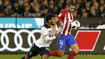 Vrsaljko, en un lance del Tottenham-Atleti en la gira.