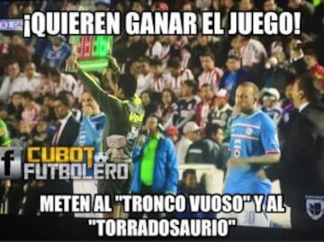 Tras el 1-1 en la cancha del estadio Azul, las imágenes más divertidas por parte de los aficionados no se hicieron esperar. ¡A reír un rato!