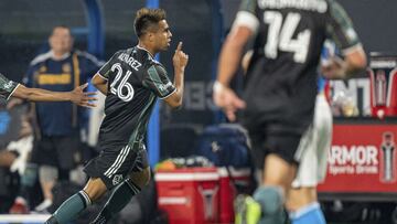 El futbolista mexicoamericano de la Selecci&oacute;n de M&eacute;xico, anot&oacute; un golazo para adelantar a LA Galaxy en su visita a Charlotte FC en la Semana 2 de MLS 2022.