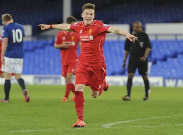 Ryan Kent in action against Everton at Goodison in 2015.