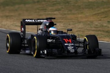 Primer día para Fernando Alonso en Montmeló con su nuevo McLaren MP4-31