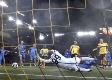 BSC Young Boys - Apoel. Gol de Hoarau.