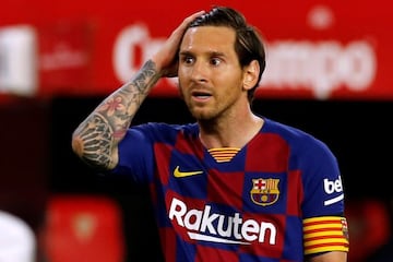 Soccer Football - La Liga Santander - Sevilla v FC Barcelona - Ramon Sanchez Pizjuan, Sevilla, Spain - June 19, 2020 Barcelona's Lionel Messi reacts, as play resumes behind closed doors following the outbreak of the coronavirus disease (COVID-19) REUTERS/