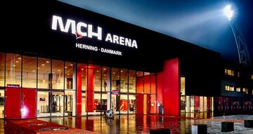 La fachada del MCH Arena, el estadio del Midtjylland.