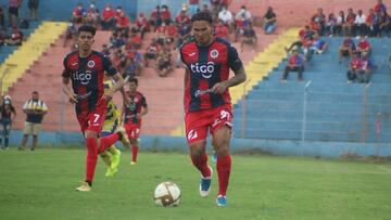 Tras el juego de ida de los cuartos de final entre el FAS y Municipal Lime&ntilde;o, Dustin Corea denunci&oacute; que el t&eacute;cnico Nelson Ancheta insult&oacute; a Gullit Pe&ntilde;a.