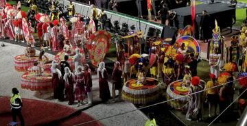 En la ceremonia de inauguración de la Copa América, cada país está representado, no solo por los trajes típicos, sino  por un niño con el uniforme de cada selección. Ha sido un espectáculo lleno de luces y donde los niños fueron los protagonistas. 