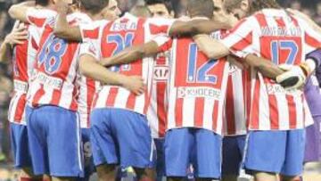 <b>CONJURA. </b>El equipo se reúne en corro antes de disputar un partido.