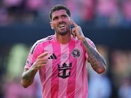 FORT LAUDERDALE, FLORIDA - DECEMBER 06: Rodrigo De Paul #7 of Inter Miami CF celebrates after scoring the team's second goal during the Audi 2025 MLS Cup Final match between Inter Miami CF and Vancouver Whitecaps FC at Chase Stadium on December 06, 2025 in Fort Lauderdale, Florida. Rich Storry/Getty Images/AFP (Photo by Rich Storry / GETTY IMAGES NORTH AMERICA / Getty Images via AFP)