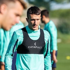 Salvi Sánchez, sin renovar con el Cádiz, interesa a otros clubes