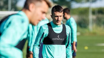 Salvi Sánchez, sin renovar con el Cádiz, interesa a otros clubes