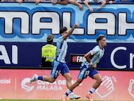 Tenía ganas de estrenar su cuenta. Lobete fue directo al grano, jugó 38 minutos y en ese tiempo dejó su impronta con un gol y dos asistencias. Su tanto llegó con la rodilla, tras recoger un pase de Larrubia, rechazado por la defensa.