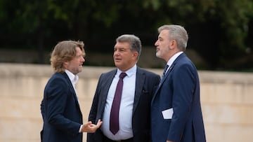 David Escudé, Joan Laporta y Jaume Collboni, en una imagen de archivo