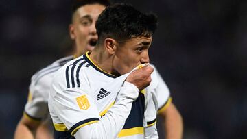 Boca Juniors' Luca Langoni celebrates after scoring against Godoy Cruz during the Argentine Professional Football League Tournament 2022 football match at the Malvinas Argentinas stadium in Mendoza, Argentina, on September 23, 2022. (Photo by Andres Larrovere / AFP)