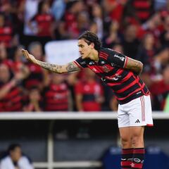 Inglaterra tienta a Pedro