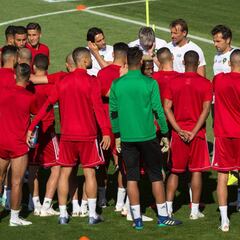 Marruecos prepara el partido en 'la ciudad de los ovnis'