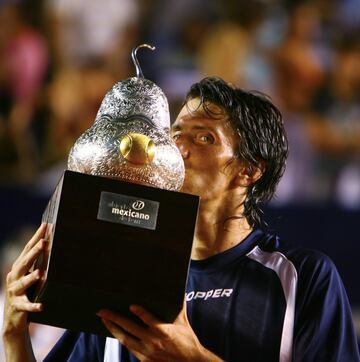 Campeón en 2000 y 2007.