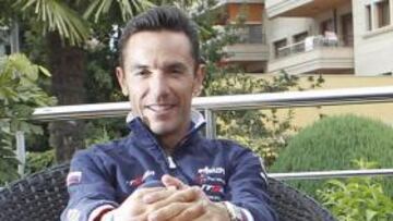 <b>DANDY Y LÍDER. </b>Purito Rodríguez posó ayer en el hotel de concentración del equipo Katusha. Por delante tiene ahora unas jornadas decisivas para mantener su ventaja.