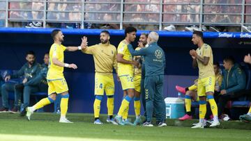 En casa del debutante, pata de palo