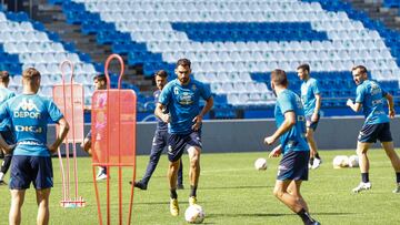 Arturo, en un entrenamiento del Deportivo.