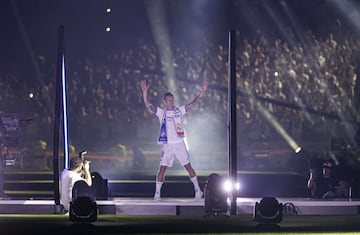 Kroos en el fin de fiesta en el Bernabéu.