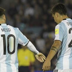 Messi y Dybala no coinciden en el mismo once desde 2017