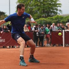 Why did Andy Murray withdraw from the French Open?