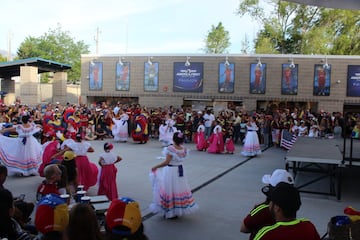 Los bailes de los venezolanos calentaron el USA-Venezuela