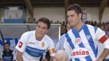 <B>FOCO DE ATENCIÓN.</B> Los hermanos Zapater se enfrentaron futbolísticamente ante sus paisanos.