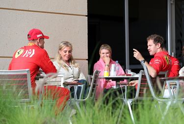 Mick Schumacher junto a Sebastian Vettel.