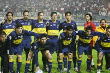 Everton campeón Apertura 2008. Arriba de izquierda a derecha: Juan Luis González, Benjamín Ruiz, Cristián Oviedo, Leandro Delgado, Adrián Rojas y Johnny Herrera, Abajo: Ezequiel Miralles, Darío Gigena, Cristián Canío, Fernando Saavedra y Jaime Riveros