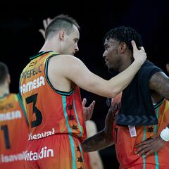 Chris Jones lidera al Valencia Basket en su estreno