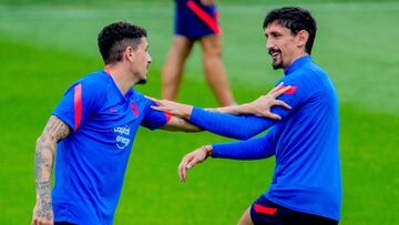 Gim&eacute;nez y Savic, en el entrenamiento del Atl&eacute;tico