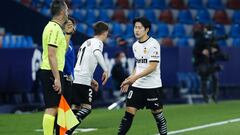 12/03/21 PARTIDO PRIMERA DIVISION
 LEVANTE UD - VALENCIA CF 
 KANG IN LEE KANGIN - GABRIEL PAULISTA
 TRISTEZA
 
  CAMBIO SUSTITUCION