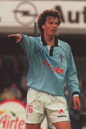 En 1997 el Celta fichó a un altísimo central noruego procedente del Brondby danés. En Vigo jugó dos años antes de marcharse al Alavés donde permaneció 4 temporadas más.