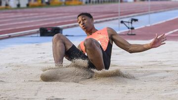 Echevarría da otro supersalto con viento ilegal: 8,92, con +3.3