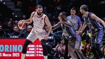 Nikola Mirotic, en un partido con el Milán, contra el Brescia.