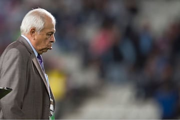 'El Maño', técnico uruguayo y asistente de Tiburones, tenía 74 años cuando se desvaneció previo al partido entre Veracruz y Puebla del 10 de marzo. Fue trasladado al hospital, donde perdió la vida por el infarto.