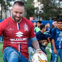 Matías Vuoso se pone la playera del Club Tepatitlán