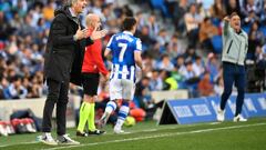 Real Sociedad's Spanish coach Imanol Alguacil (L) and Celta Vigo's Portuguese coach Carlos Carvalhal (R) react on the touchline during the Spanish League football match between Real Sociedad and RC Celta de Vigo at the Reale Arena stadium in San Sebastian, on February 18, 2023. (Photo by ANDER GILLENEA / AFP)