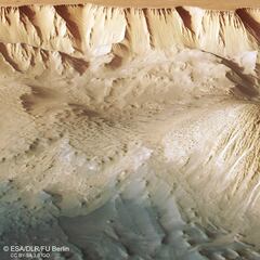 Revelan imágenes en Marte del cañón más grande del Sistema Solar