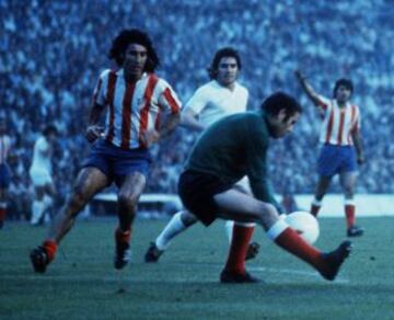 FINAL DE 1975 ATLÉTICO DE MADRID - REAL MADRID La victoria fue para el Real Madrid en el Estadio Vicente calderón por medio de penaltis después de un empate a cero.