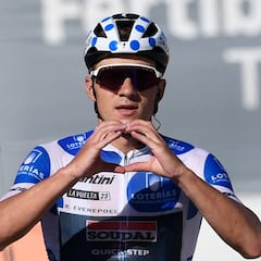 Evenepoel se marca un “top 5″ en el Tour y los Juegos de París como objetivos en 2024