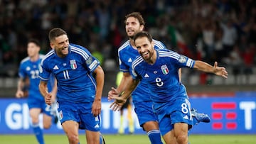 Giacomo Bonaventura celebra un gol
