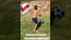 Zamorano mostró la gran destreza de su hijo con el balón